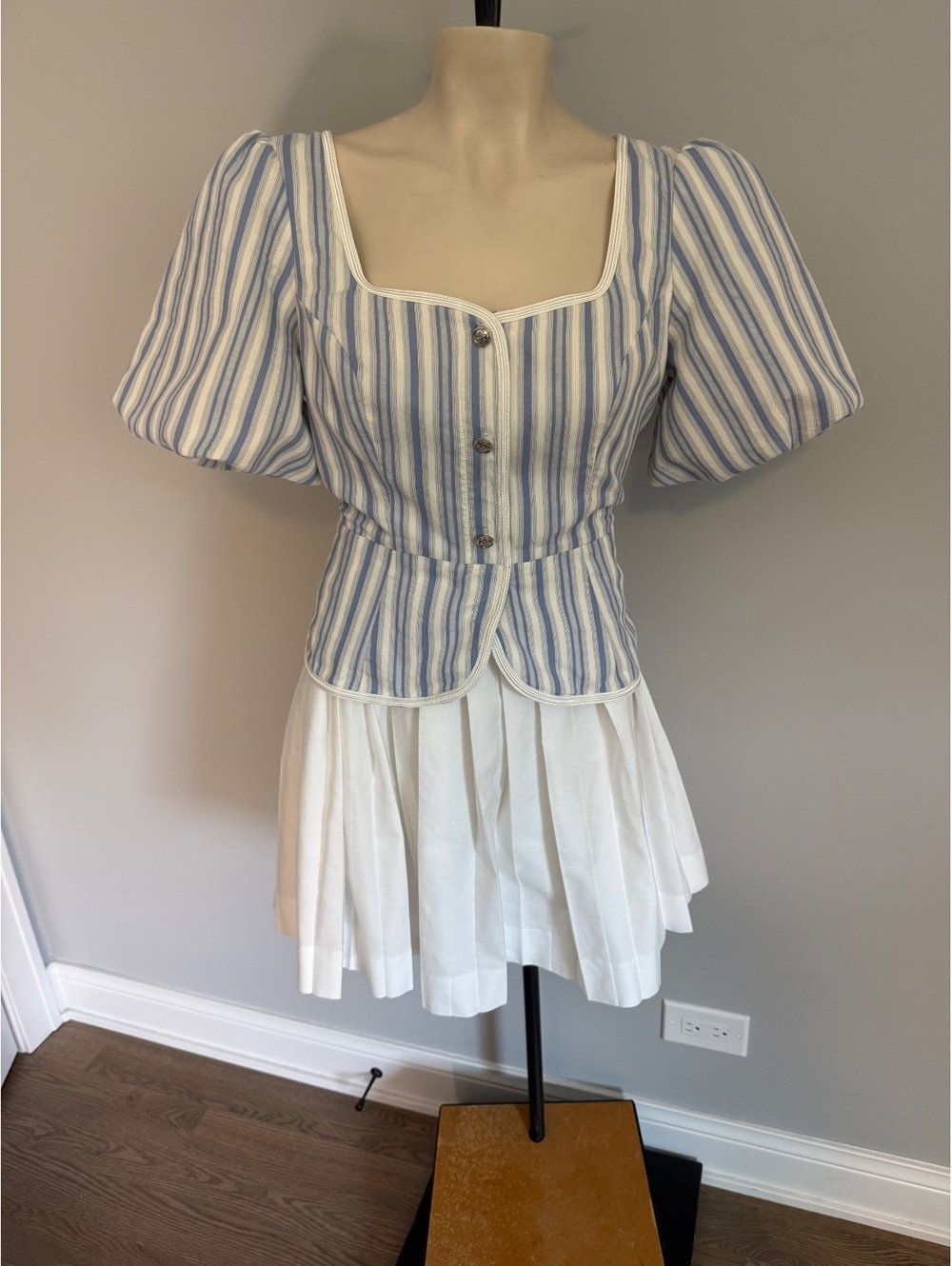 ASTR The Label White and Blue Stripe Vest Top and Pleated Skirt
